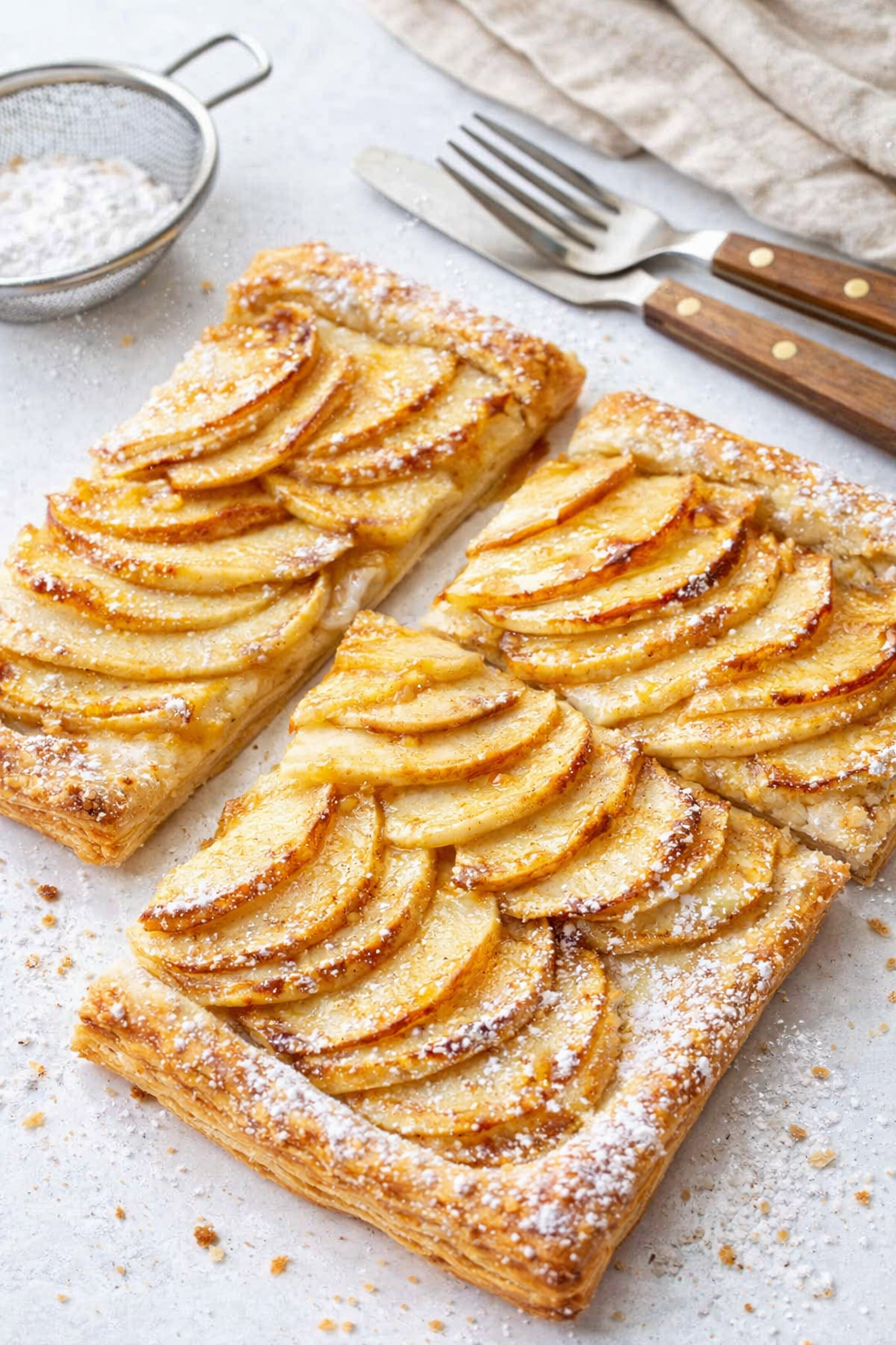 Simple Apple Puff Pastry Tarts