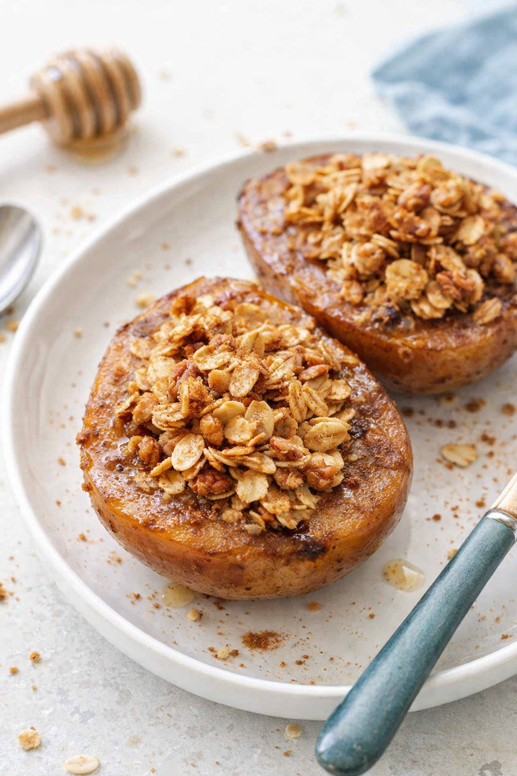 Cinnamon Granola Baked Pears