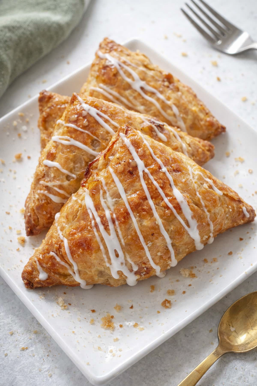 Quick Apple Turnovers in Fifteen Minutes
