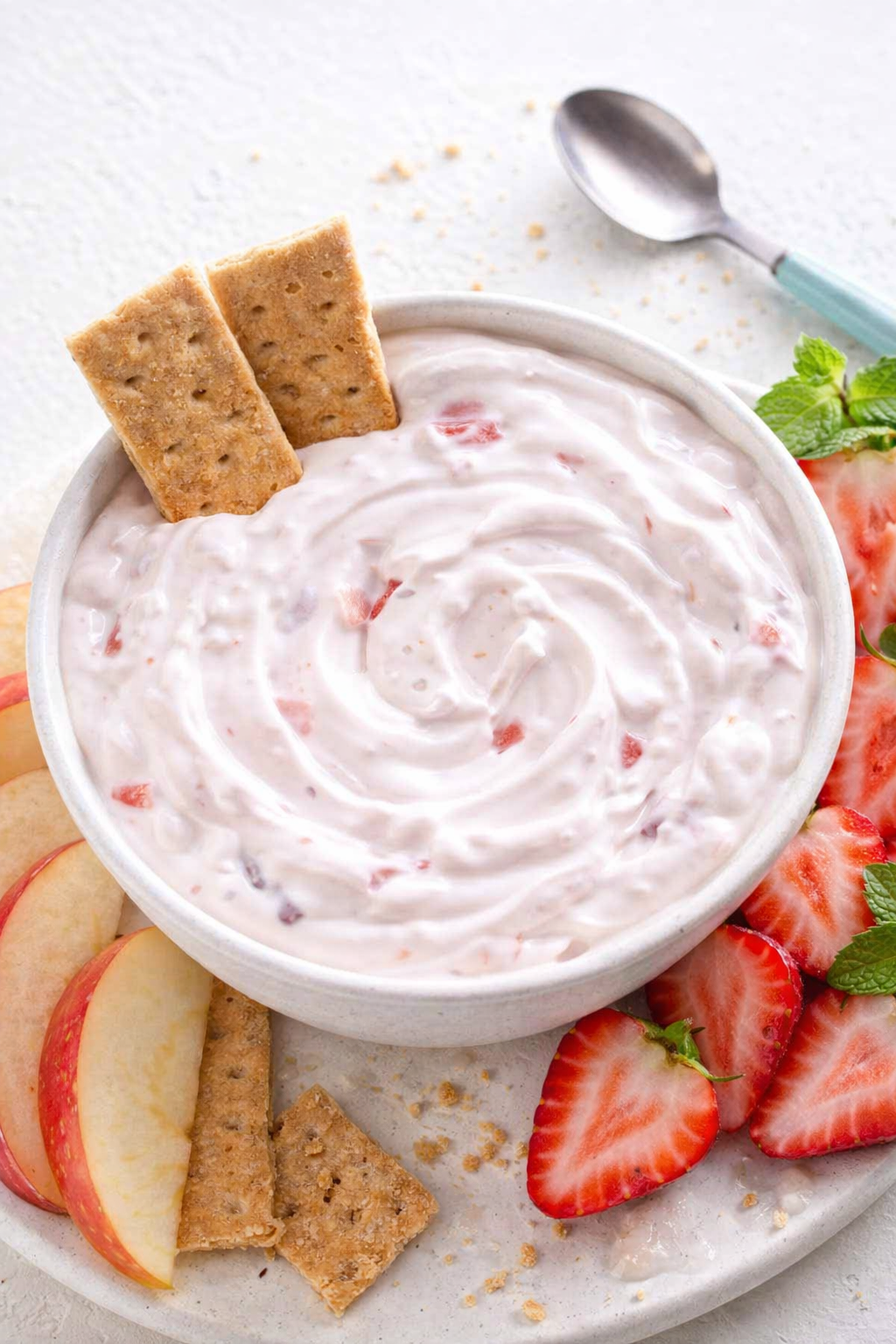 Quick Greek Yogurt Fruit Poolside Dip