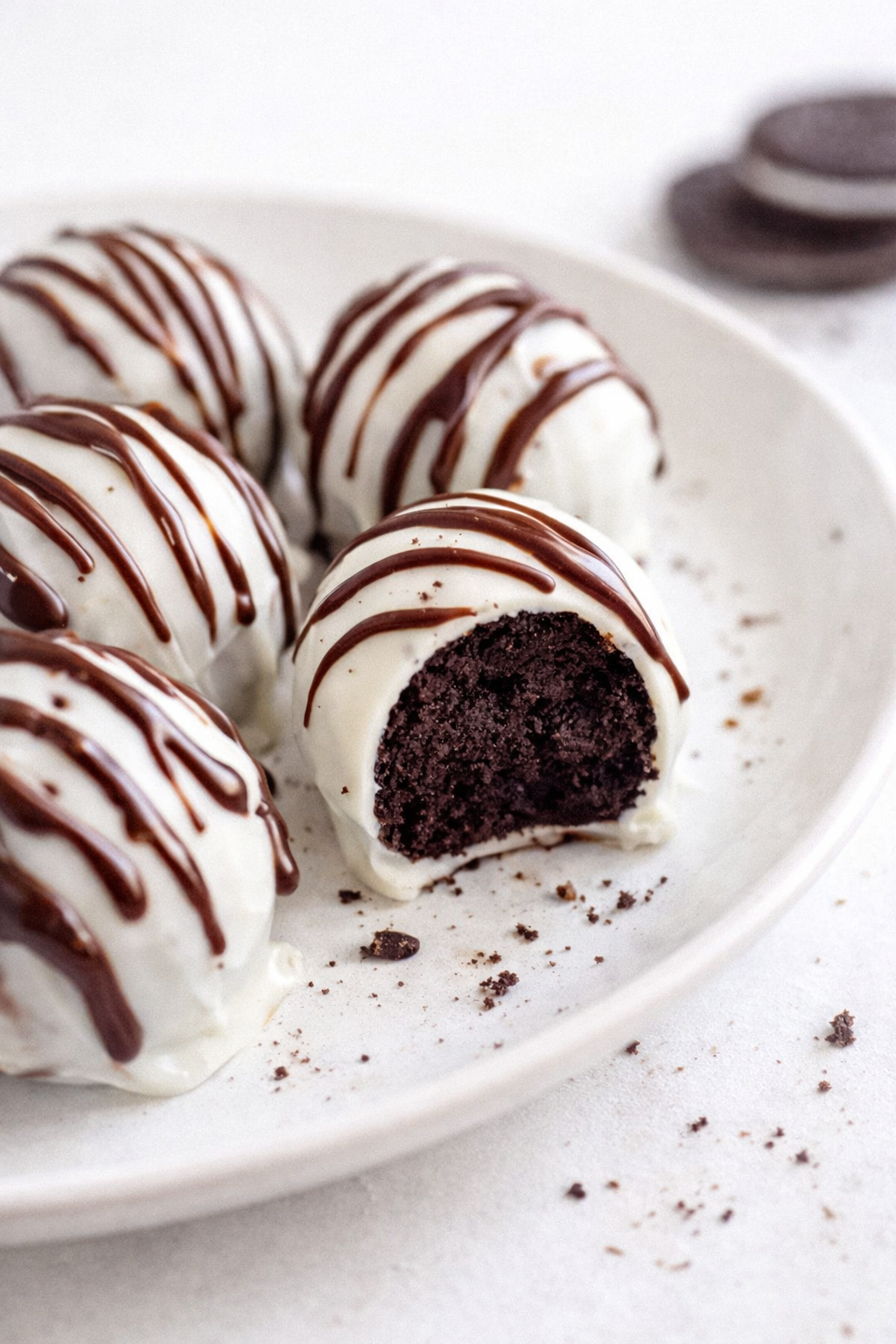 Simple Oreo Truffles No Baking Needed