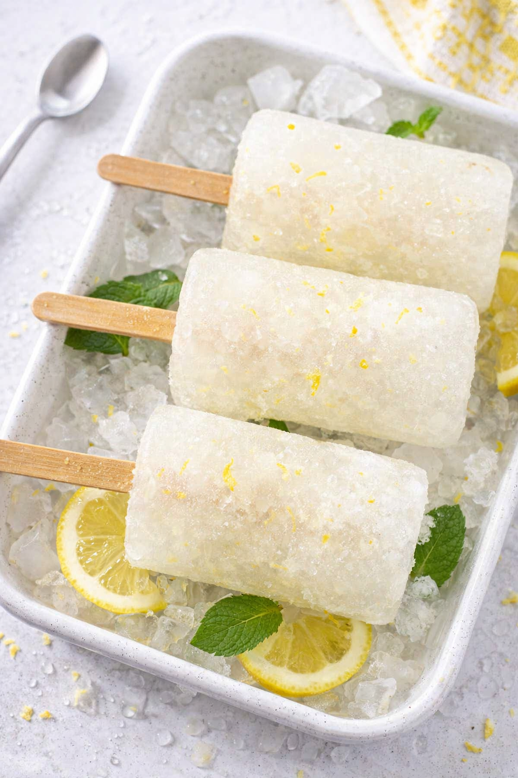 Quick Lemonade Ice Pops in Minutes