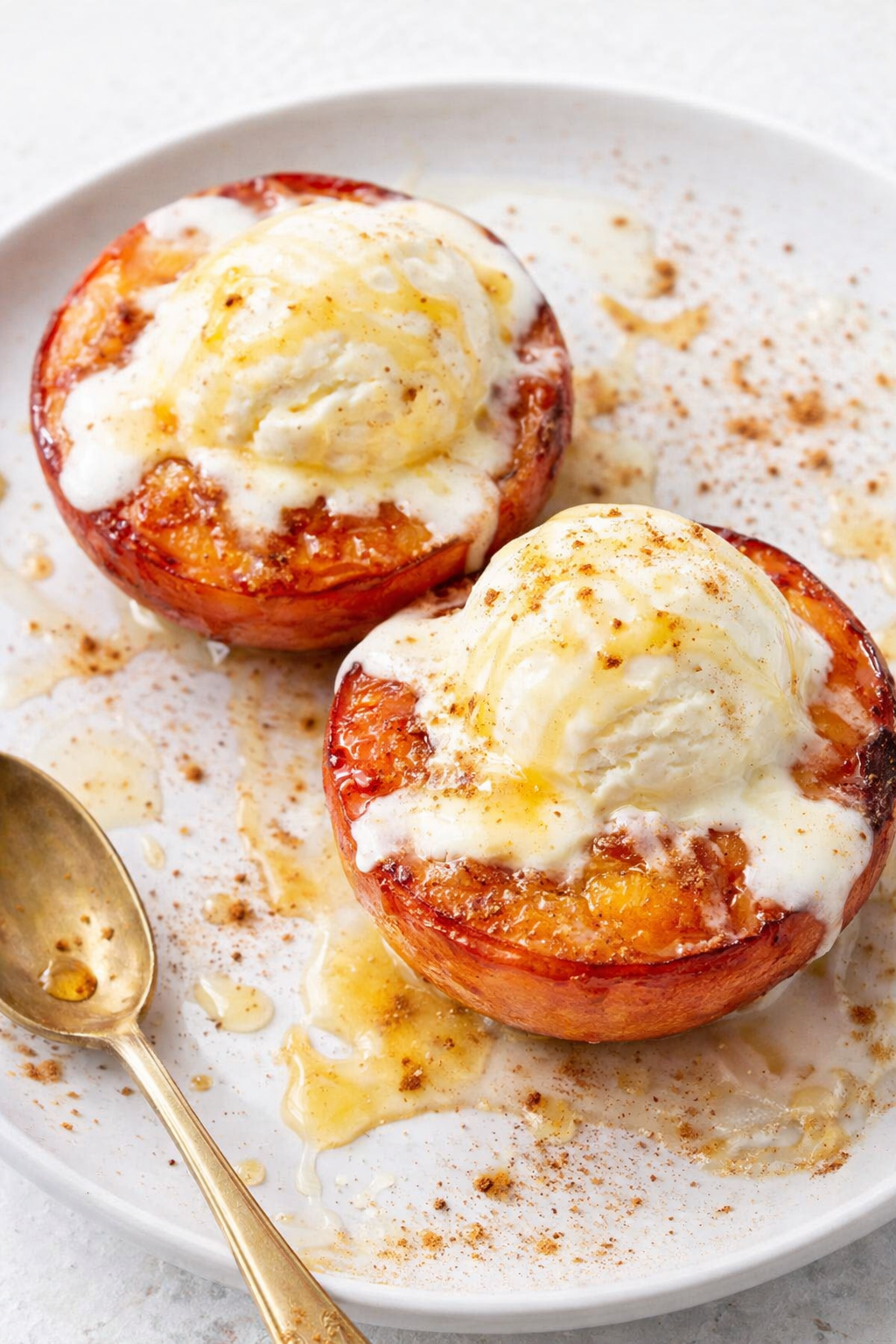 Simple Cinnamon Honey Air Fryer Peaches