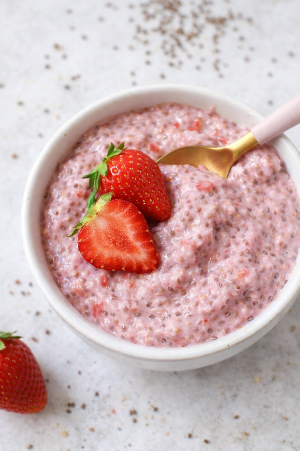 Simple Strawberry Chia Pudding